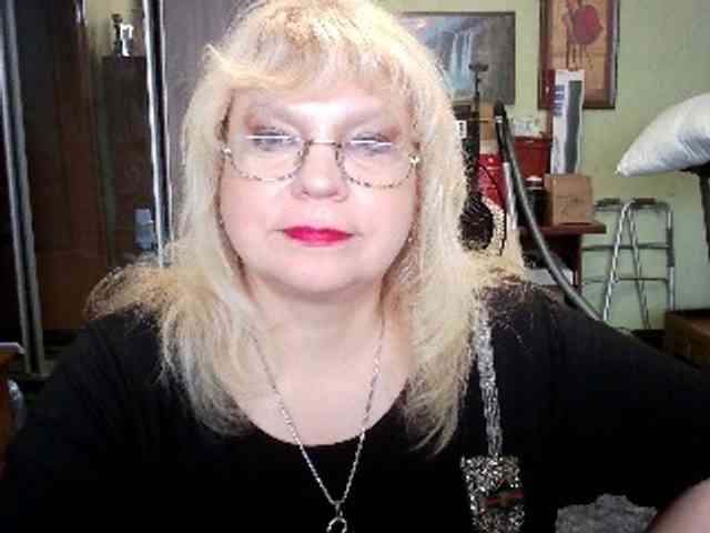 LOLA88888 webcam