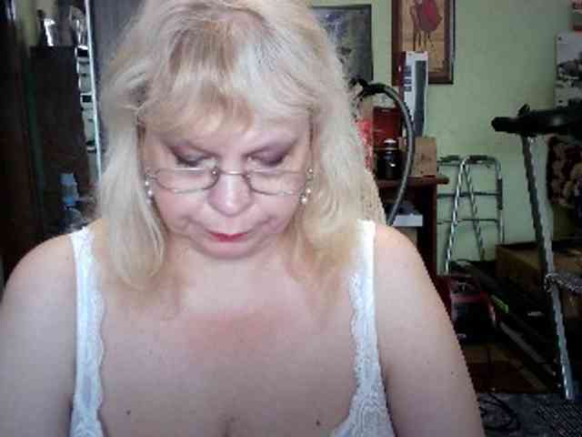 LOLA88888 webcam