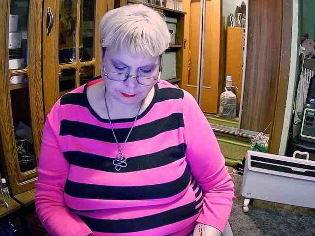 LOLA88888 webcam