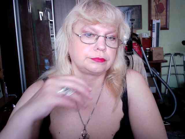 LOLA88888 webcam