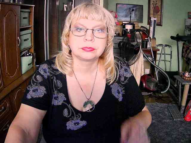 LOLA88888 webcam