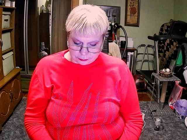 LOLA88888 webcam
