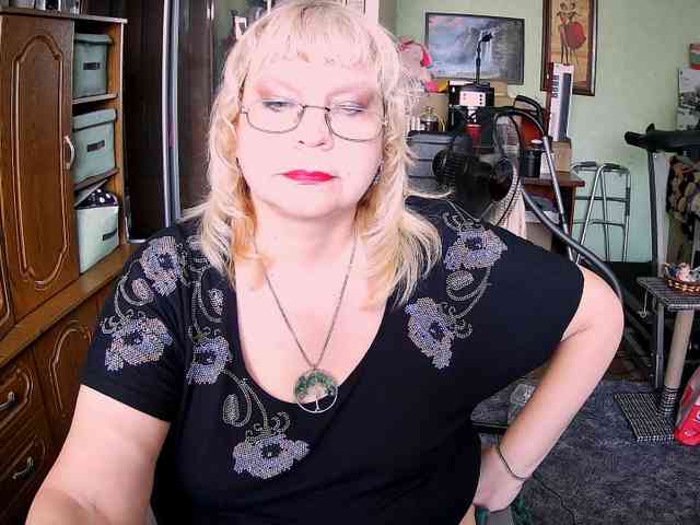 LOLA88888 webcam