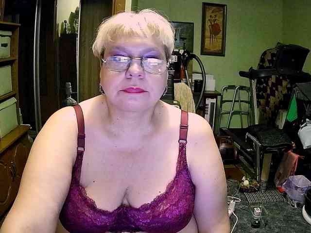 LOLA88888 webcam