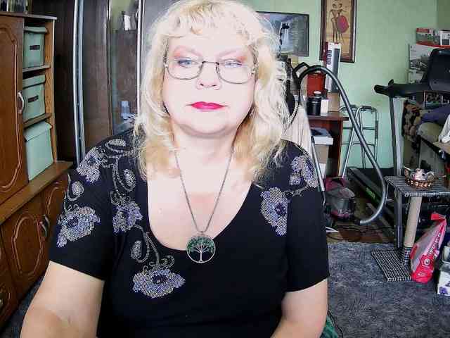 LOLA88888 webcam