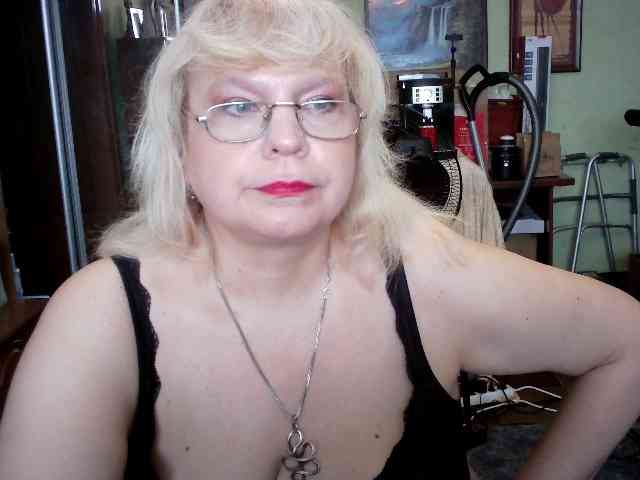 LOLA88888 webcam