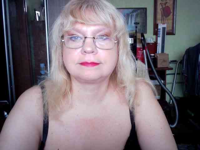 LOLA88888 webcam