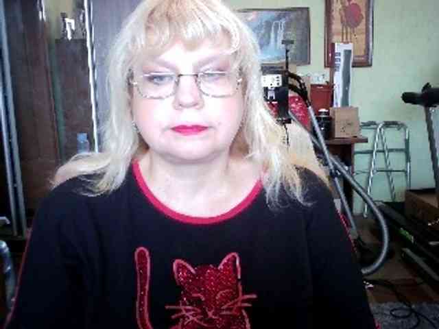 LOLA88888 webcam