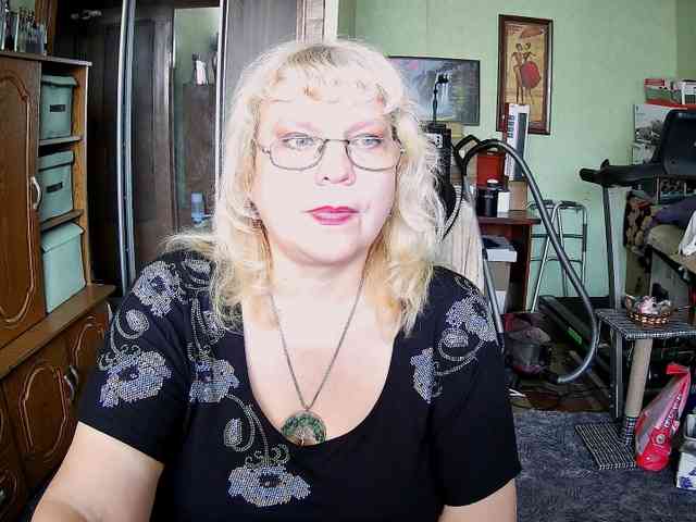 LOLA88888 webcam