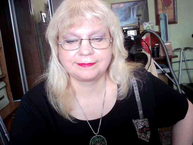 LOLA88888 webcam