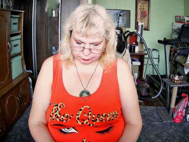 LOLA88888 webcam
