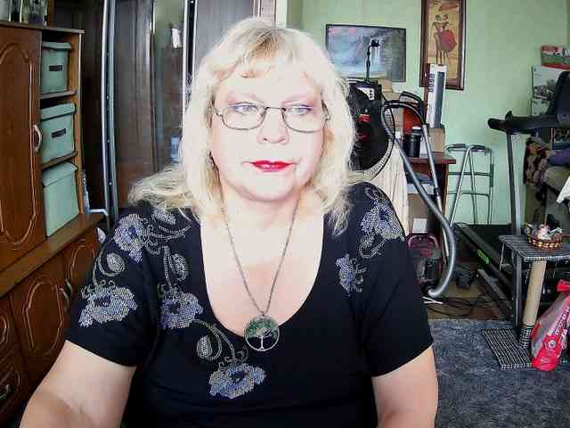 LOLA88888 webcam