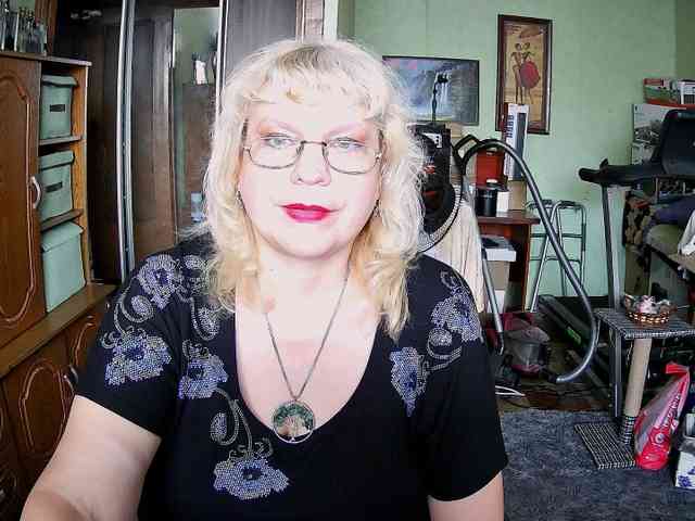 LOLA88888 webcam
