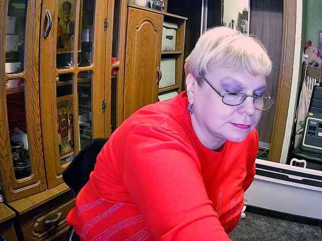 LOLA88888 webcam