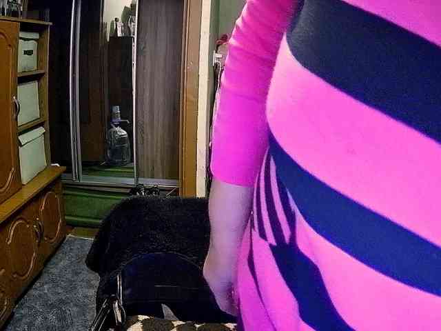 LOLA88888 webcam