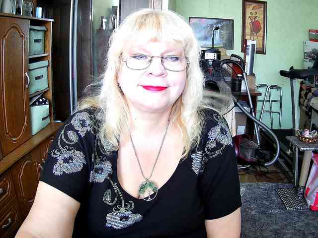 LOLA88888 webcam