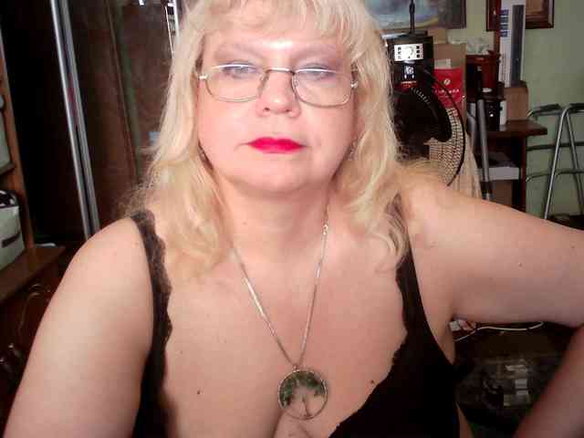 LOLA88888 webcam