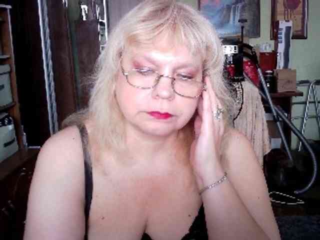 LOLA88888 webcam
