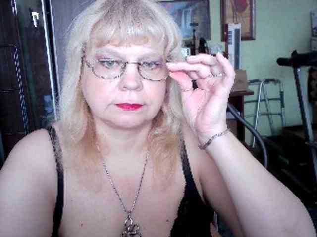 LOLA88888 webcam