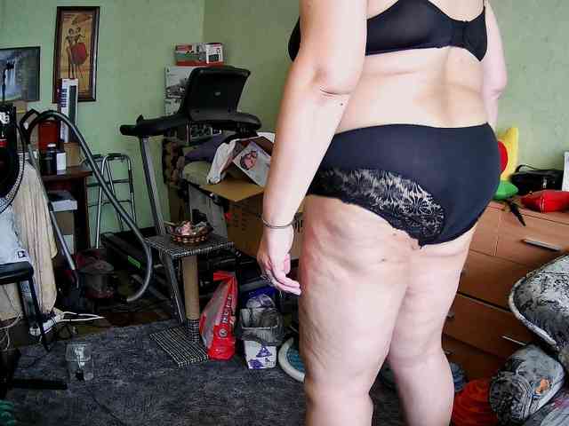LOLA88888 webcam