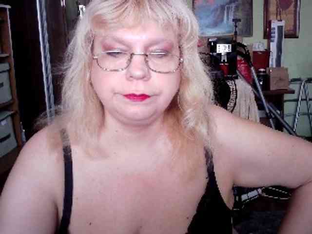 LOLA88888 webcam
