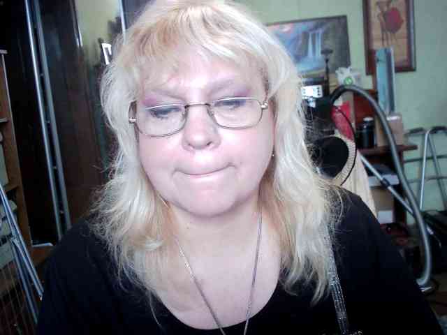 LOLA88888 webcam