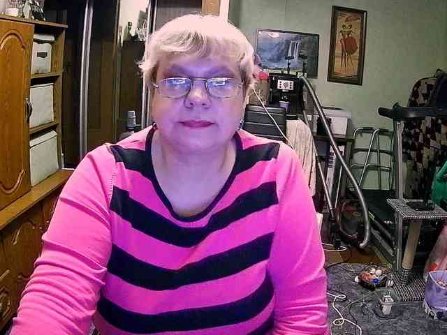 LOLA88888 webcam