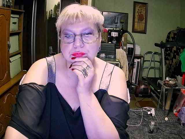 LOLA88888 webcam