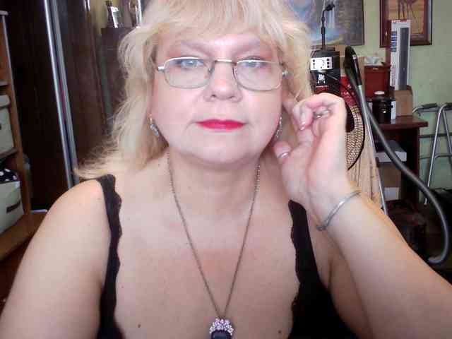 LOLA88888 webcam