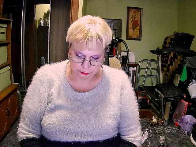 LOLA88888 webcam