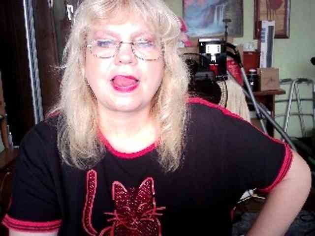 LOLA88888 webcam