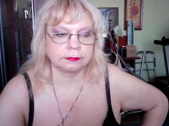 LOLA88888 webcam