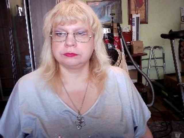 LOLA88888 webcam