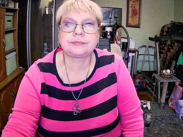 LOLA88888 webcam