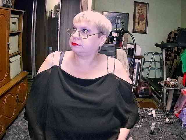 LOLA88888 webcam