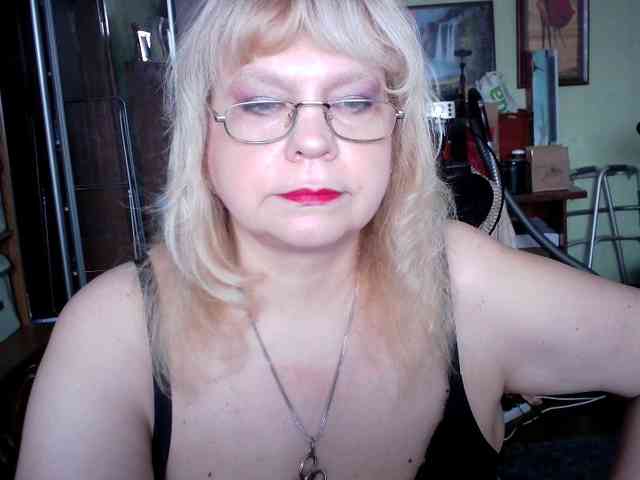 LOLA88888 webcam