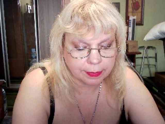 LOLA88888 webcam