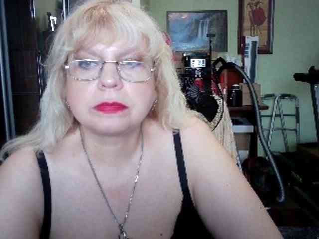 LOLA88888 webcam