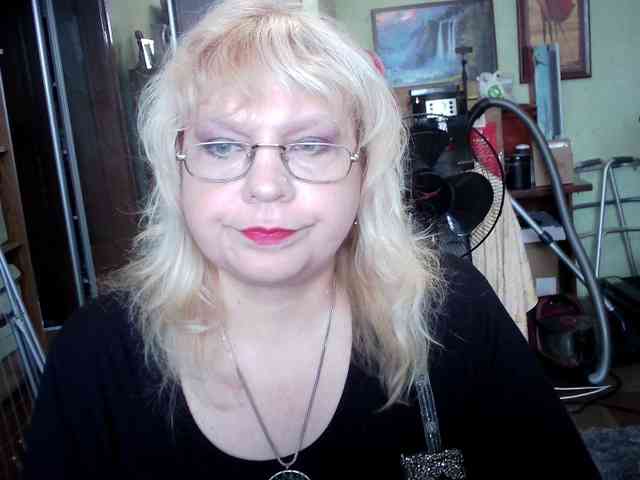 LOLA88888 webcam