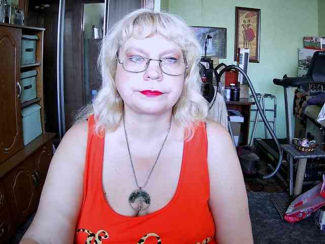 LOLA88888 webcam