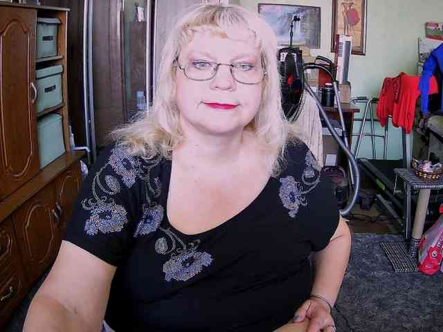 LOLA88888 webcam