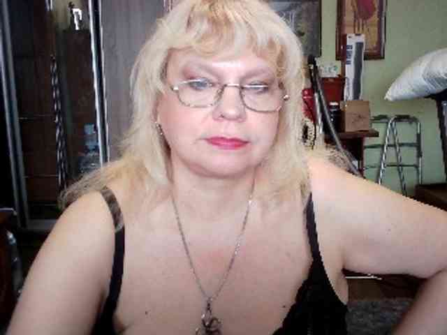LOLA88888 webcam