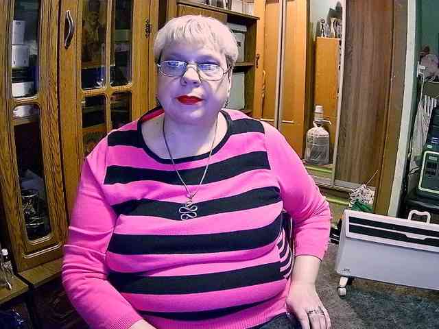 LOLA88888 webcam