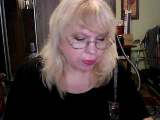 LOLA88888 webcam