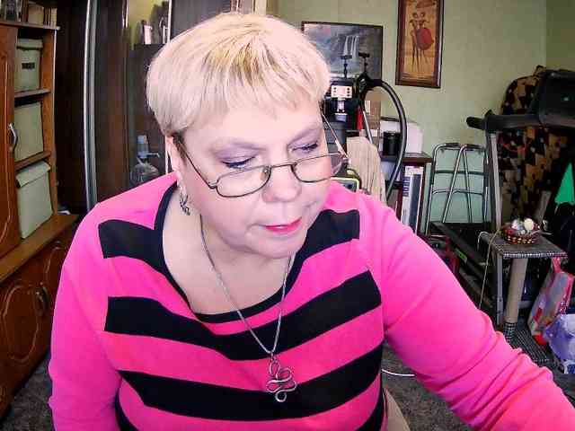 LOLA88888 webcam