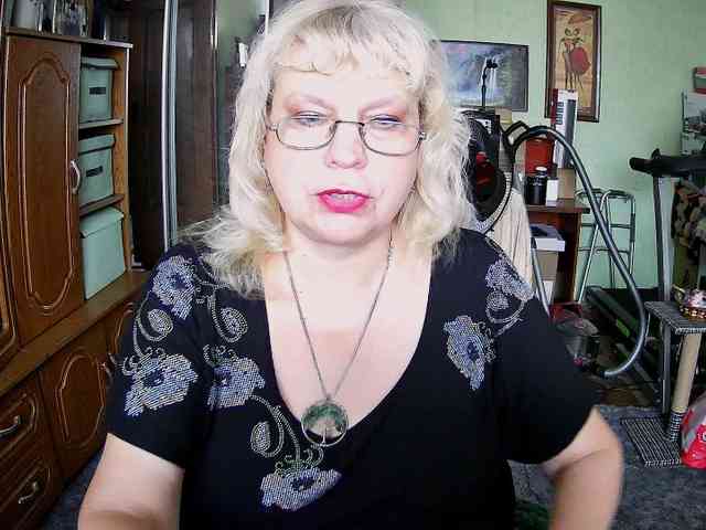 LOLA88888 webcam
