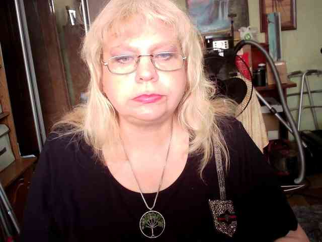 LOLA88888 webcam