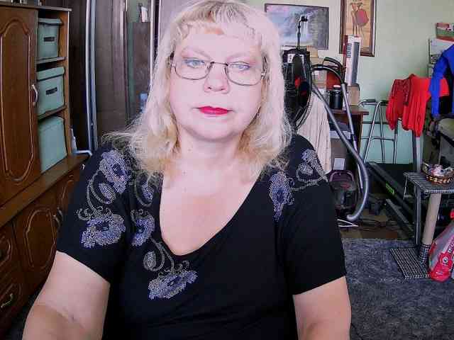 LOLA88888 webcam