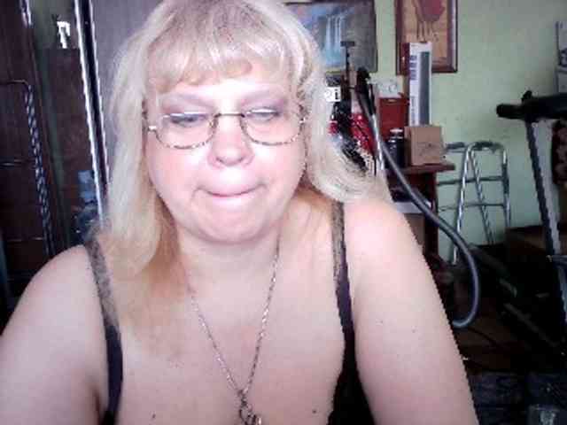 LOLA88888 webcam