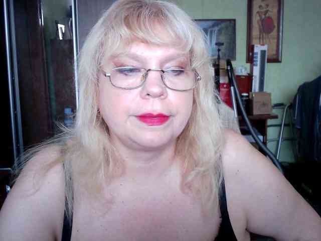 LOLA88888 webcam